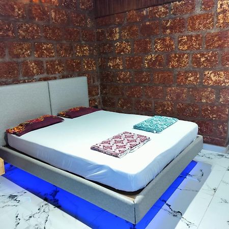 Saka Kadams Home Stay Guhāgar Zewnętrze zdjęcie