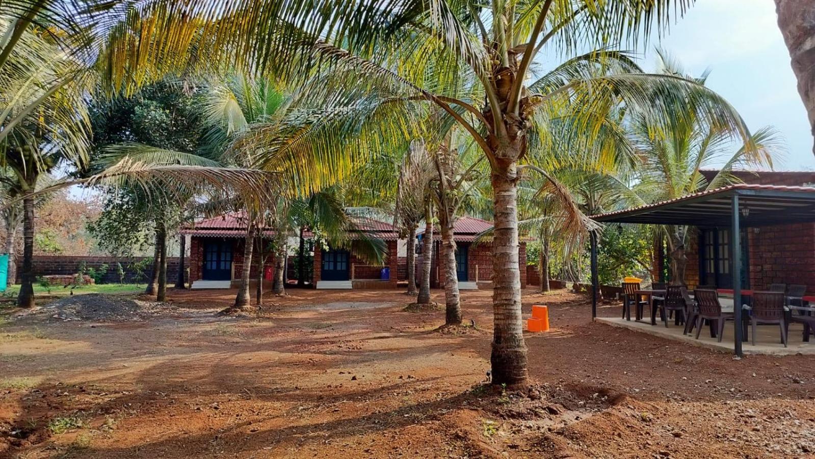 Saka Kadams Home Stay Guhāgar Zewnętrze zdjęcie