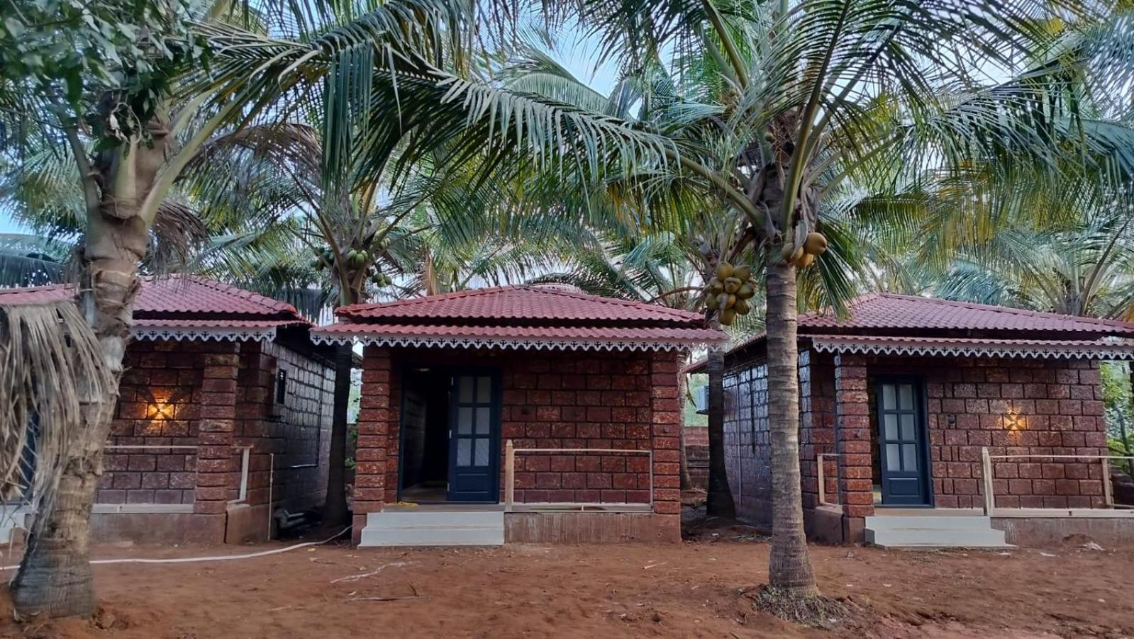 Saka Kadams Home Stay Guhāgar Zewnętrze zdjęcie