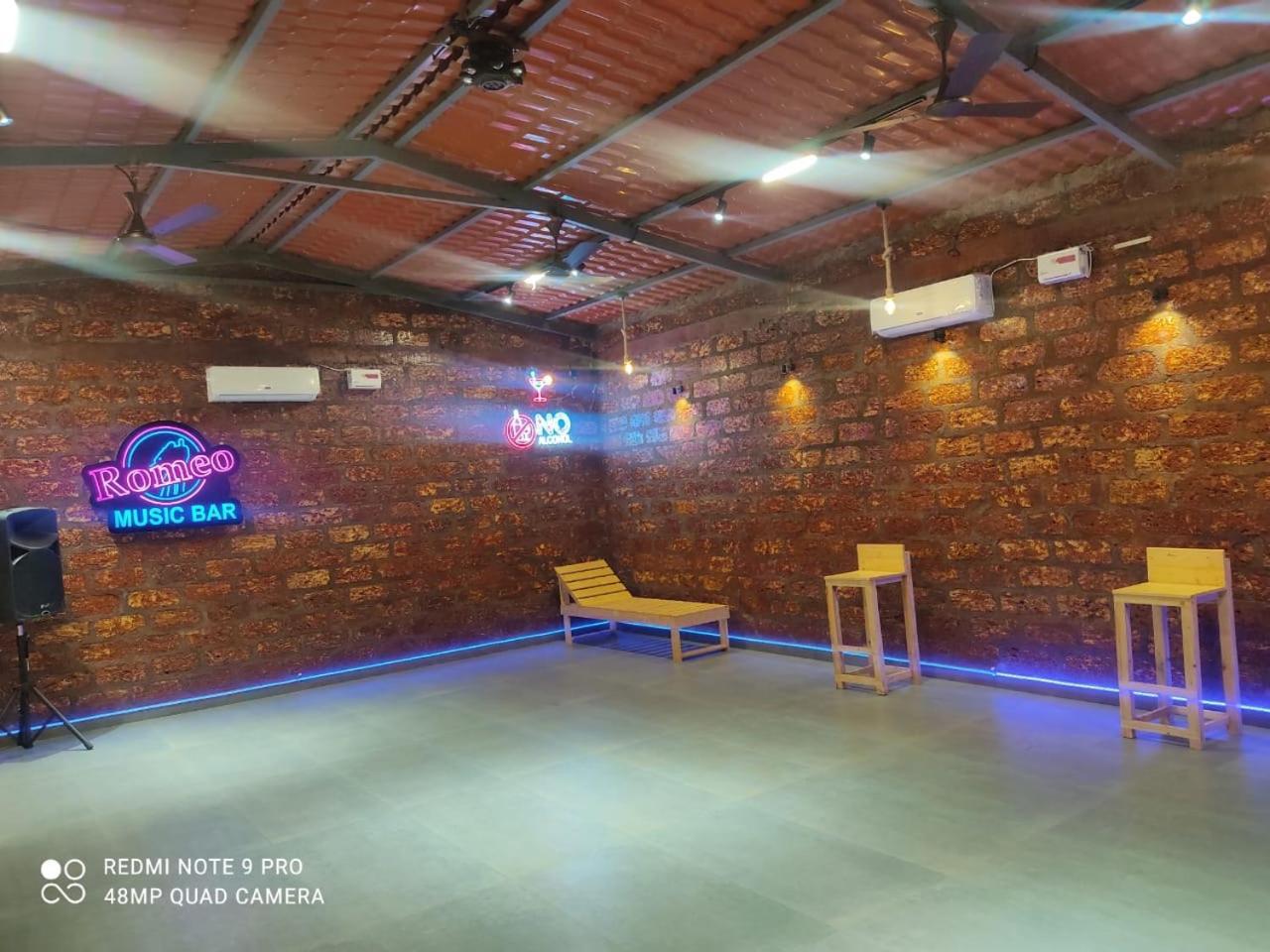 Saka Kadams Home Stay Guhāgar Zewnętrze zdjęcie