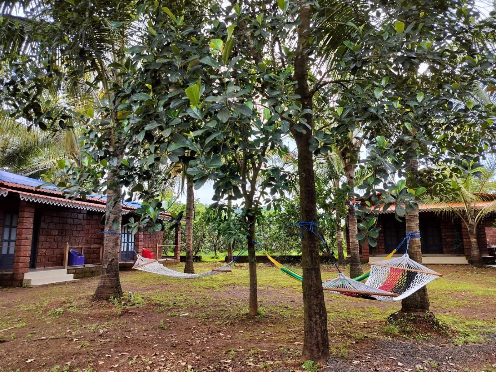 Saka Kadams Home Stay Guhāgar Zewnętrze zdjęcie