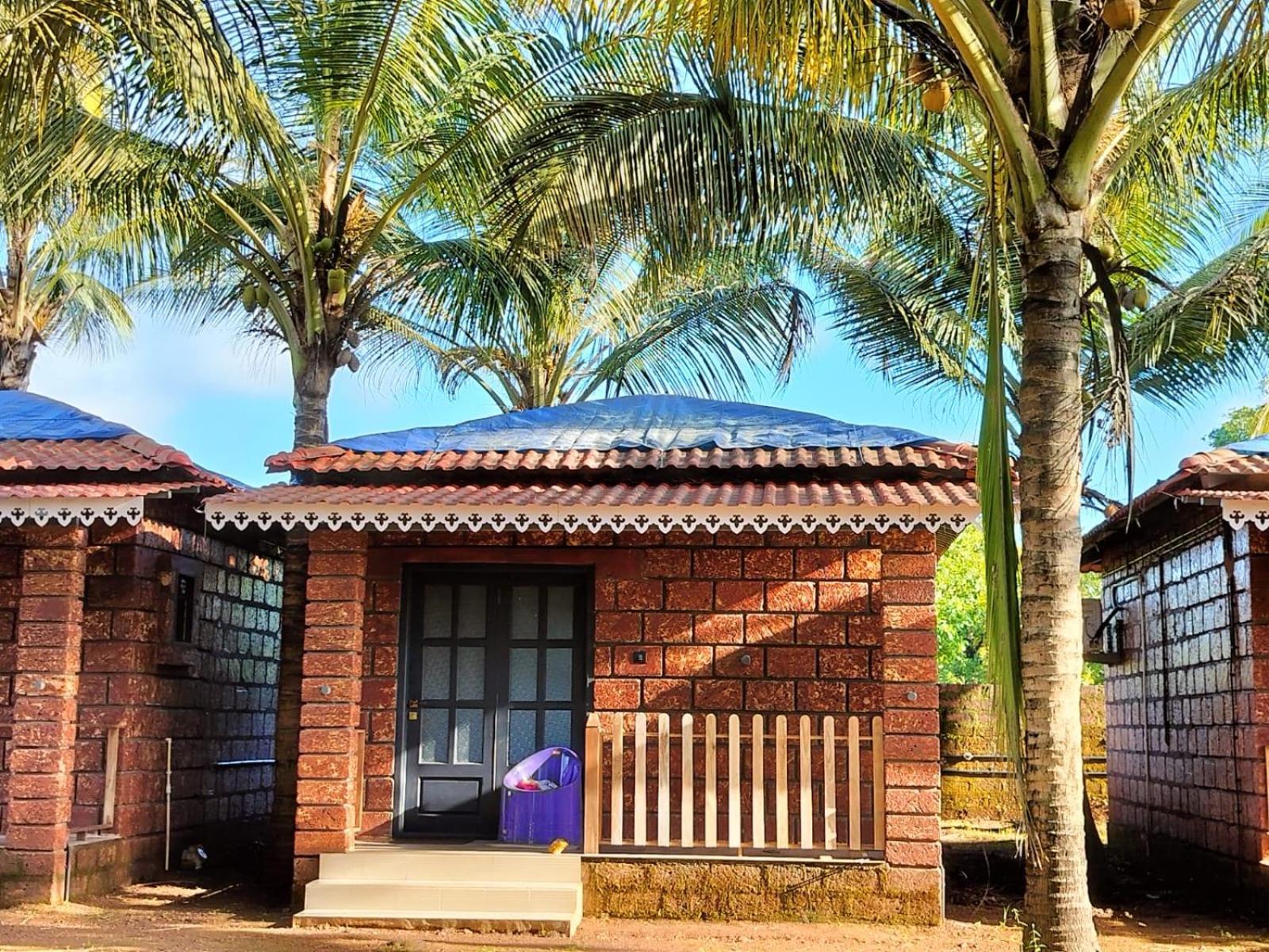 Saka Kadams Home Stay Guhāgar Zewnętrze zdjęcie